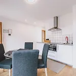 Apartment Fp By We Rent, Summercard Included