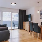 Fp By We Rent, Summercard Included Apartment